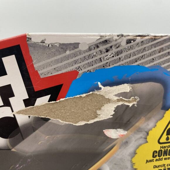 TECH DECK DIY Concrete Reusable Modeling Playset W/Exclusive Enjoi Fingerboard - Picture 2 of 12